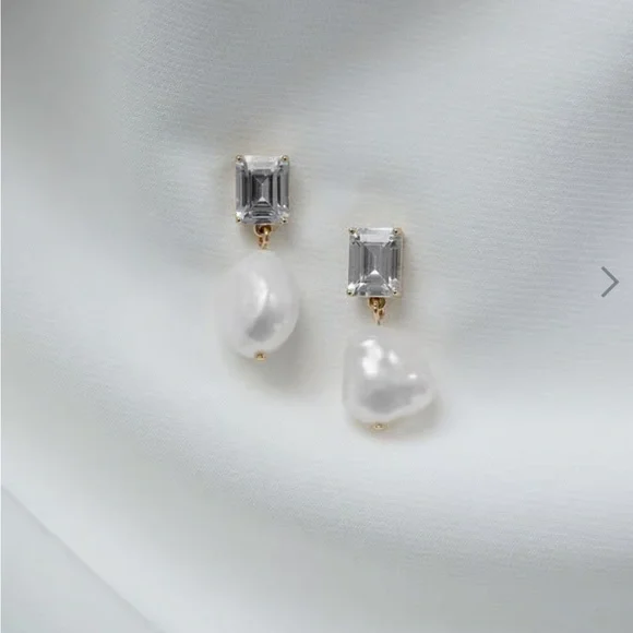 Jenny Yoo Vivian CZ + Pearl Drop Earring - Picture 1 of 7